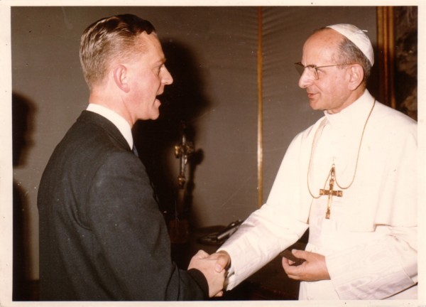 Dirk de Vree met Paus Paulus VI