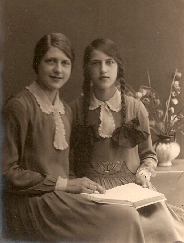 Cornelia Roothart en Hendrika Roothart