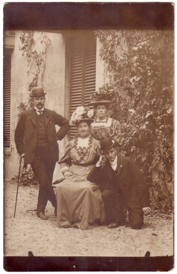Cornelis Meijn en echtgenote Stijntje Horst met twee onbekenden