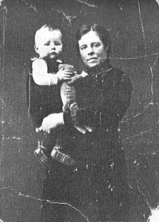 Wilhelmina Lagemaat met onbekend kind