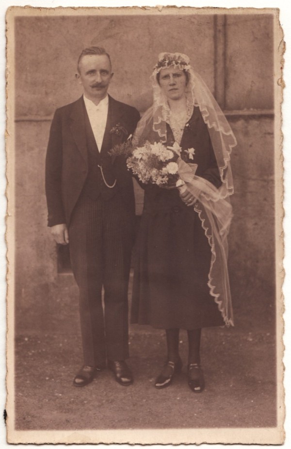 Richardus Johannes van Hagen en Maria Frieda Luise Abels trouwfoto.