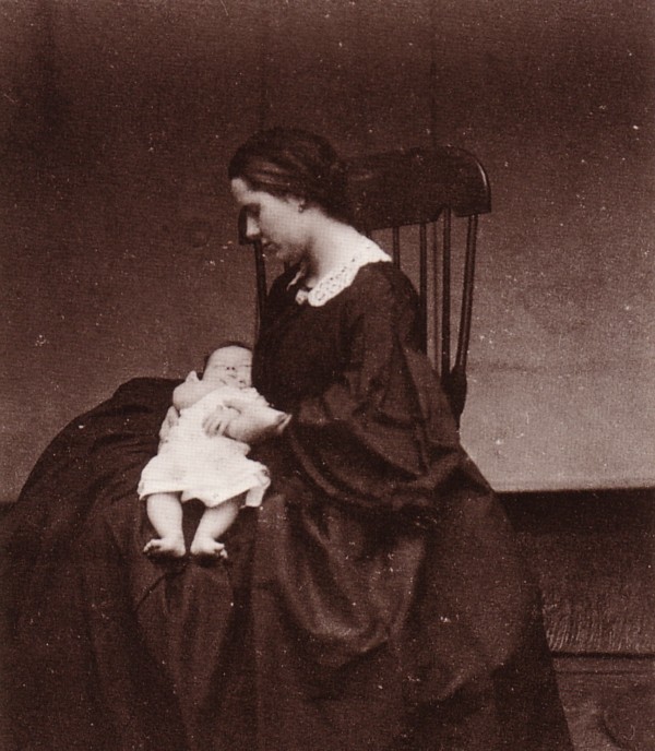Pauline Wilhelmine Louise Holle en dochter Maria Albertina Hoogeveen