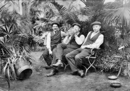 Carel Gustaaf Werner, Gerrit Smit en Johannes Hornsveld, tuinlieden in het Cantonspark