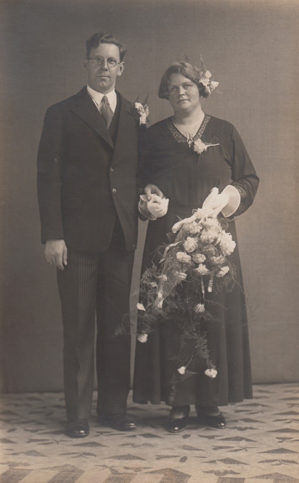 Jacob Buitenhuis en Marianne Antonette Limper trouwfoto.