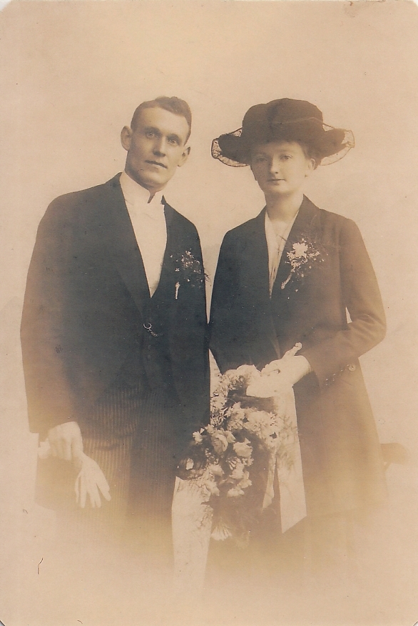 Wilhelmus Bax en Sibijlla Johanna van Hagen, trouwfoto