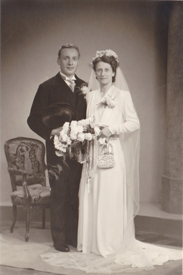 Arie Otten en Elisabeth Johanna van der List, trouwfoto
