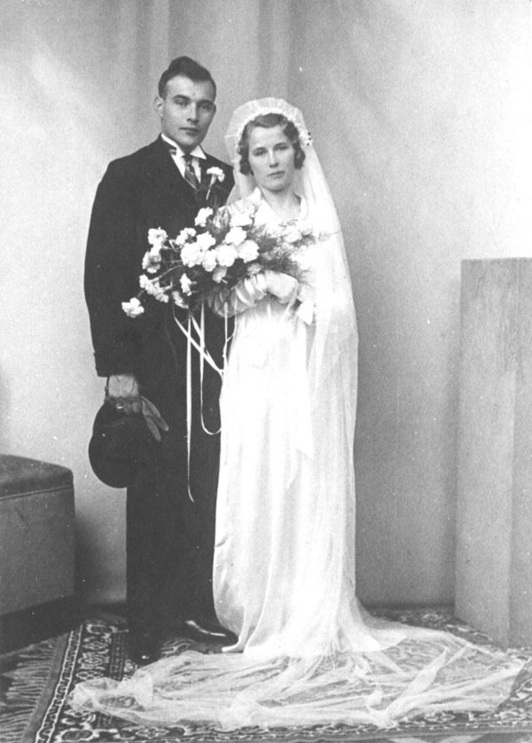 Jan Mooij en Johanna Westerduin, trouwfoto