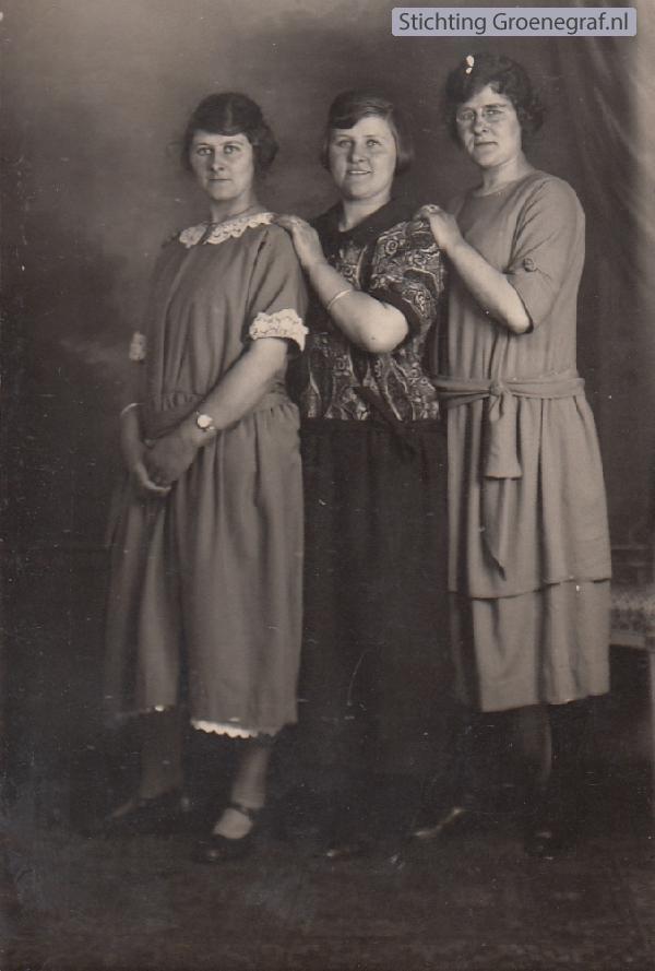 Theodora Hool, Cecilia Hool en Wilhelmina Hool