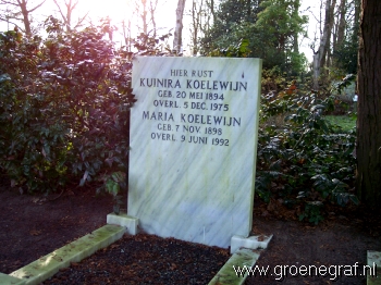 Grafmonument grafsteen Kuinira  Koelewijn