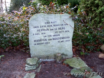 Grafmonument grafsteen Marritje van Woudenberg