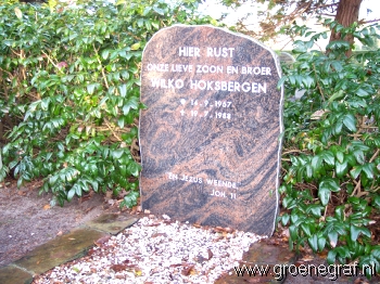 Grafmonument grafsteen Wilhelmus Ludovicus  Hoksbergen