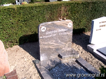 Grafmonument grafsteen Gottfried  Bremmer