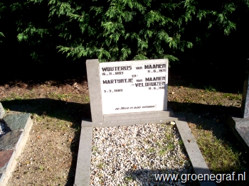 Grafmonument grafsteen Martijntje  Veldhuizen