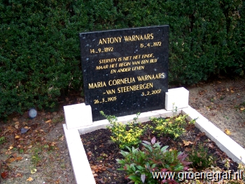 Grafmonument grafsteen Antony  Warnaars