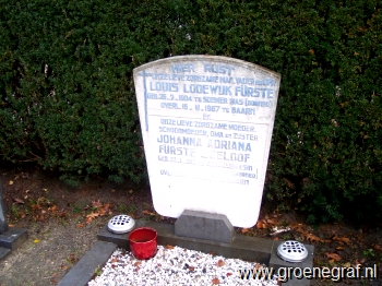 Grafmonument grafsteen Louis Lodewijk  Fürste