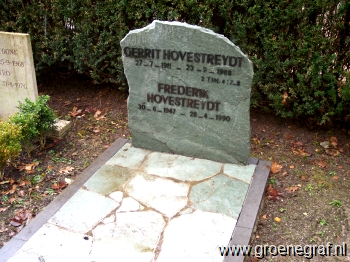 Grafmonument grafsteen Gerrit  Hovestreijdt