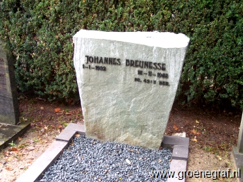 Grafmonument grafsteen Johannes  Breunesse