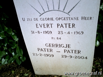 Grafmonument grafsteen Evert  Pater