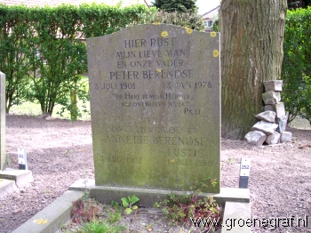 Grafmonument grafsteen Peter  Berendse