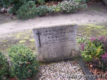 Grafmonument grafsteen Margaretha van den Brakel