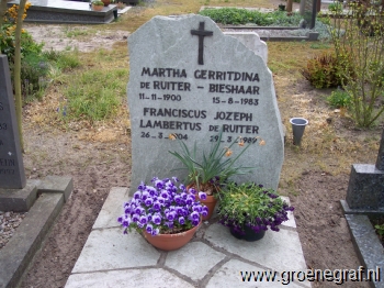 Grafmonument grafsteen Martha Gerritdina  Bieshaar