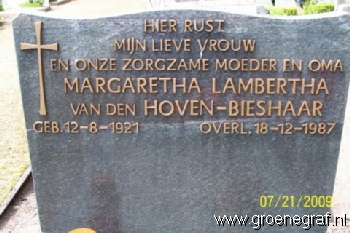 Grafmonument grafsteen Margaretha Lambertha  Bieshaar