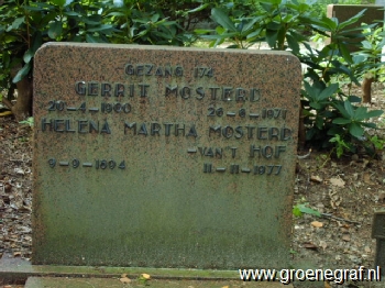 Grafmonument grafsteen Helena Martha van 't Hof