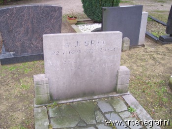Grafmonument grafsteen A.J.  Spaa