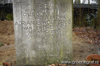 Grafmonument grafsteen Adrianus Wouterus van den Bremer