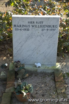 Grafmonument grafsteen Marinus  Willigenburg