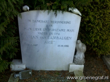 Grafmonument grafsteen Arian van Lambalgen