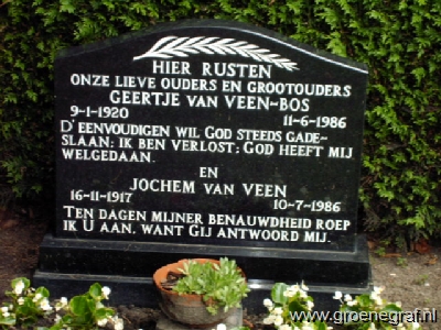 Grafmonument grafsteen Geertje  Bos