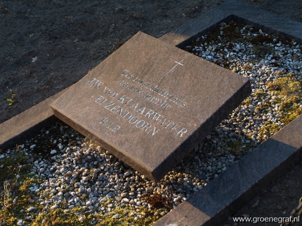 Grafmonument grafsteen Johannes Wilhelmus van Klaarwater