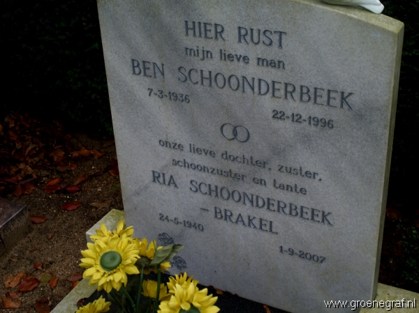Grafmonument grafsteen Bernardus Lambertus  Schoonderbeek