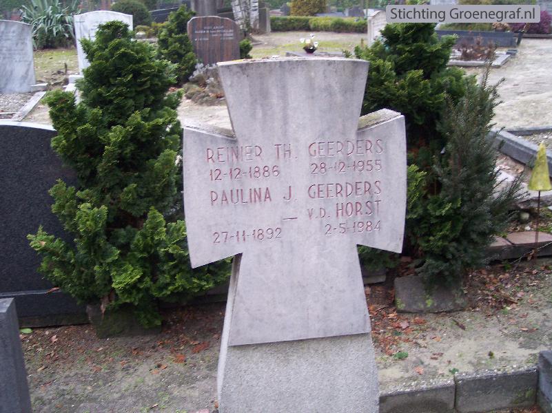 Grafmonument grafsteen Reinier Thomas  Geerders