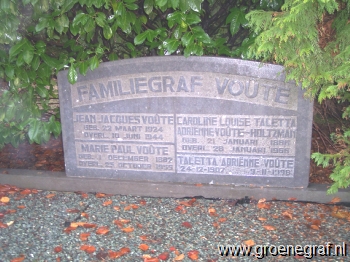 Grafmonument grafsteen Marie Paul  Voûte