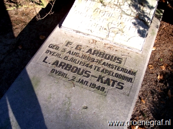 Grafmonument grafsteen Louisa  Katz
