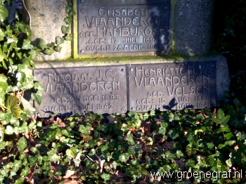 Grafmonument grafsteen Henriette Maria Wilhelmina  Velsen