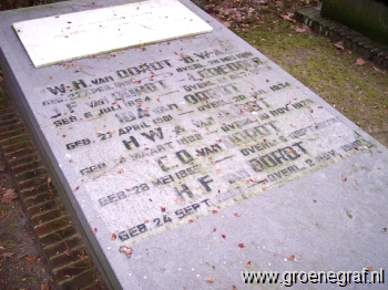 Grafmonument grafsteen Hendrik Willem Adriaan van Oordt