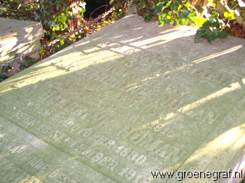 Grafmonument grafsteen Hillegonda Maria  Staal
