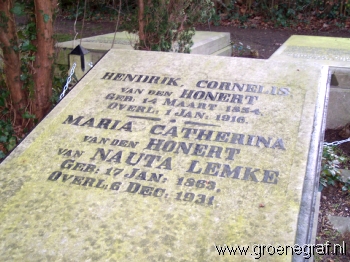 Grafmonument grafsteen Maria Catharina van Nauta Lemke