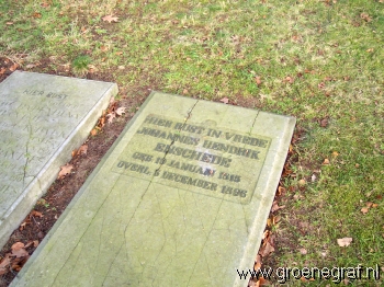 Grafmonument grafsteen Johannes Hendrik  Enschedé
