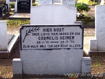 Grafmonument grafsteen Cornelis  Heinen