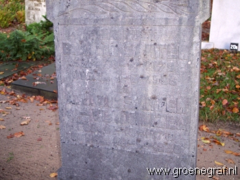 Grafmonument grafsteen A.J.  Veldhuizen