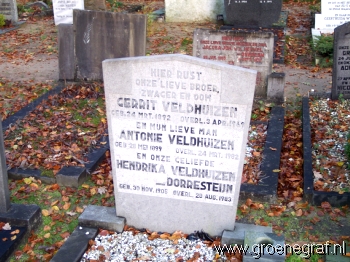 Grafmonument grafsteen Gerrit  Veldhuizen