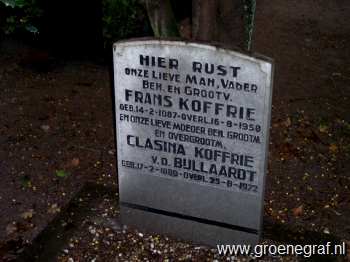 Grafmonument grafsteen Clasina van den Bijllaardt