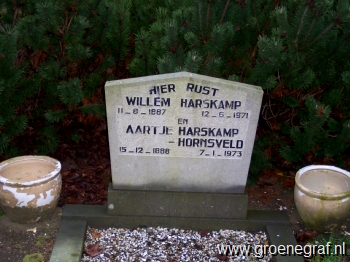 Grafmonument grafsteen Willem  Harskamp