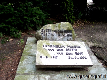 Grafmonument grafsteen Cornelia Maria van der Ent