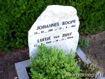 Grafmonument grafsteen Johannes  Koops