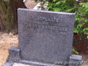 Grafmonument grafsteen Johan van Harselaar